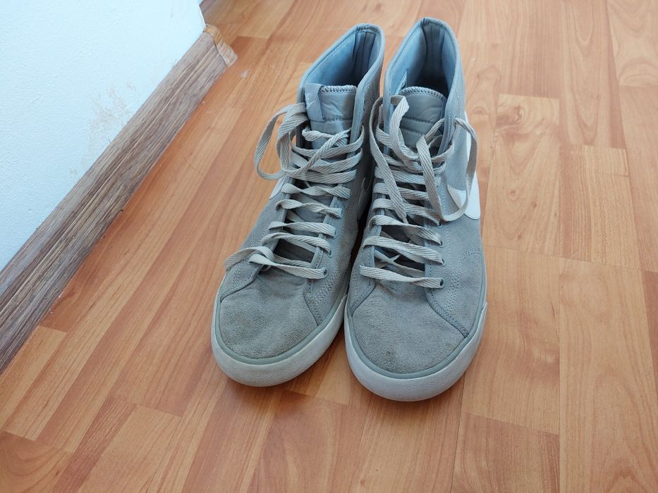 Tenisi  nike barbati  44/45       .