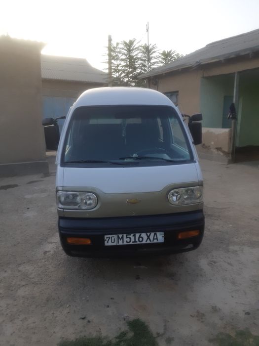 Damas moshinasi sotiladi