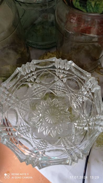 Продам хрустальные вазы