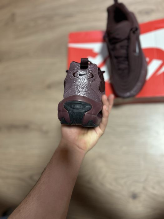 Adidași Nike Air – NOI, în cutie