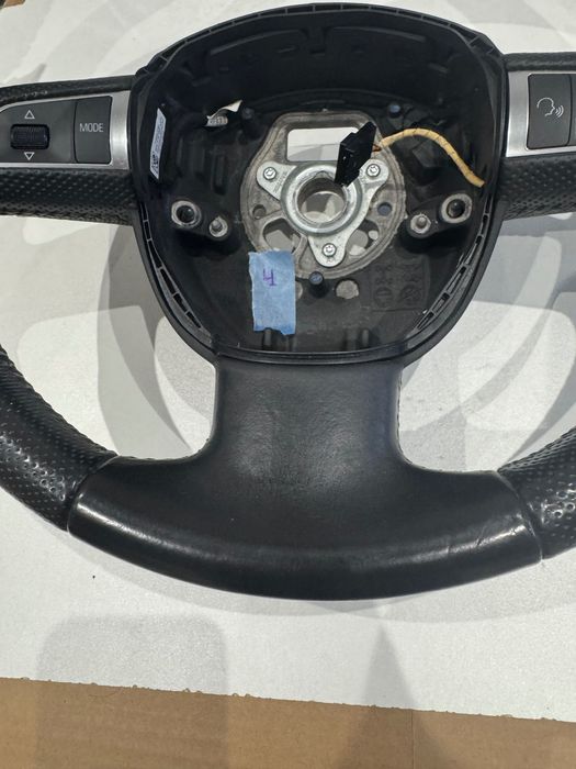 Audi A3 кожен волан Ауди А3