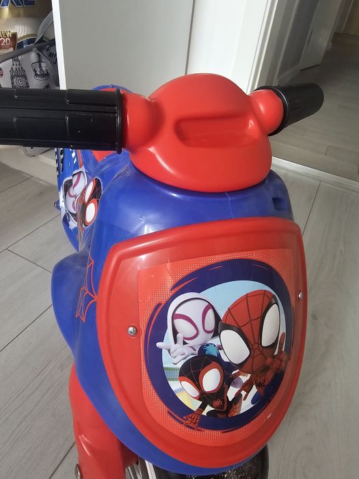 Спайдърмен Мотор за яздене Winner Spidey Injusa