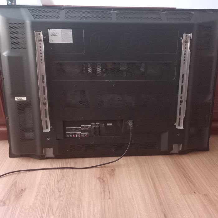 Продам телевизор LG