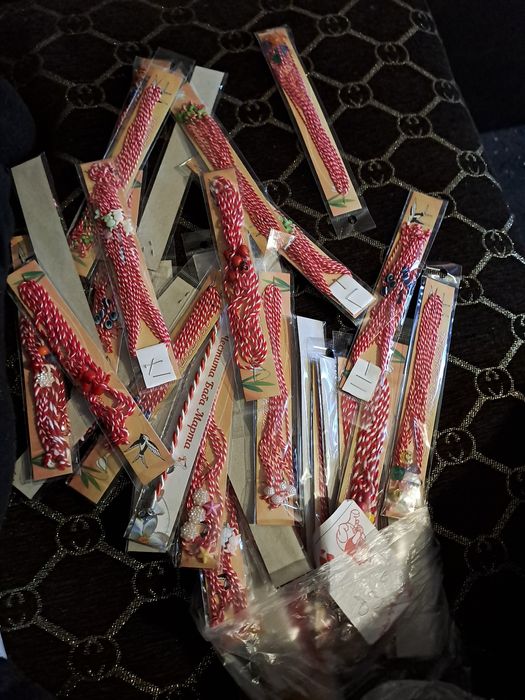 Продавам ръчно направени мартеници