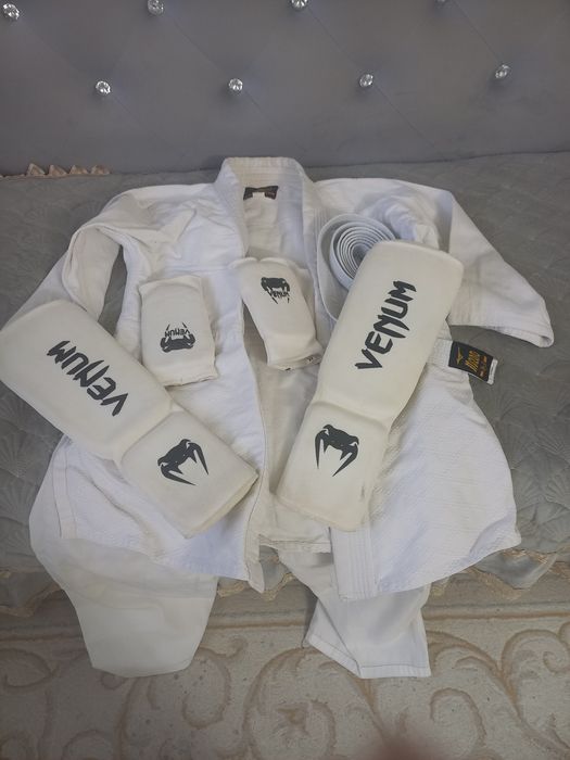 Спортивные одежды