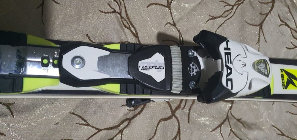 Горные лыжи HEAD