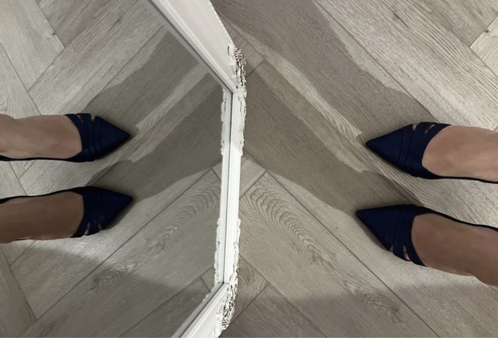 Pantofi Stiletto Zara bleumarin metalic purtati o data fara defect 36