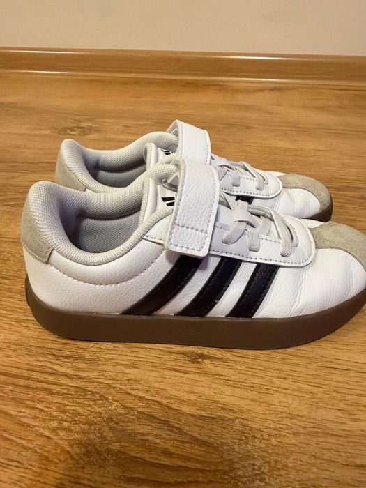 Маратонки adidas