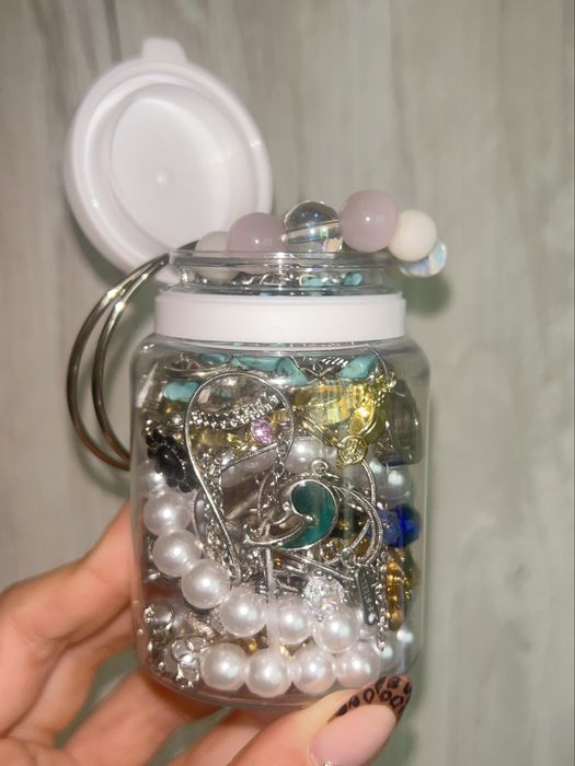 Уникален буркан с бижута