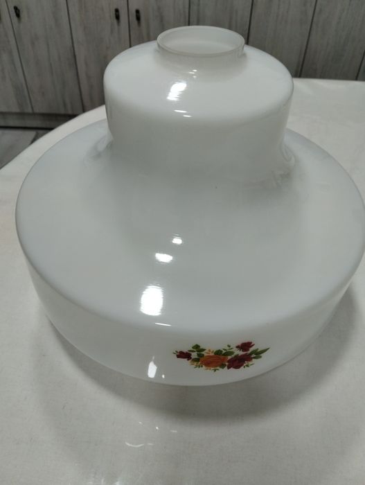 Плафон,люстра из молочного стекла,СССР.