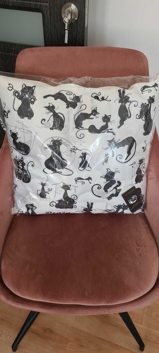 Kалъфки - 4 бр, декоративна възгланичка и малки картини в рамка