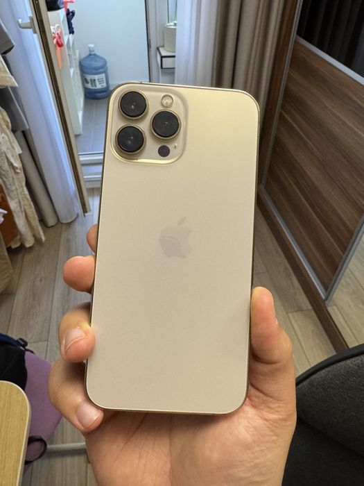Vand iphone 13 pro max Gold 128 GB