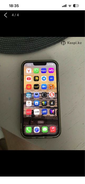 Продам IPhone 13