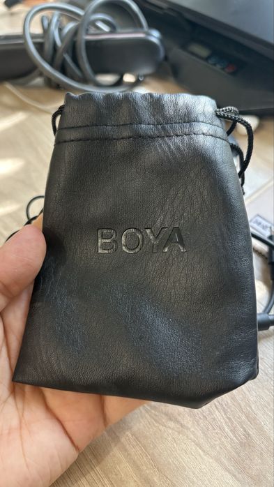 Продам петличку Boya