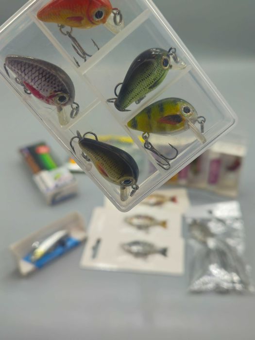 Комплект от 13 бр. примамки за риболов-воблери, блесни, туистери и др.
