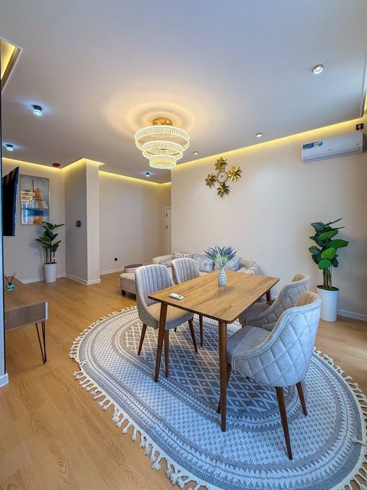 Срочно продам 2/8/10 Новомосковская Жк Oz Mahal Golden house