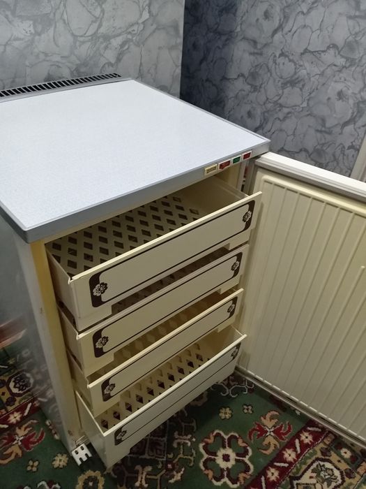 Продам морозильную камеру