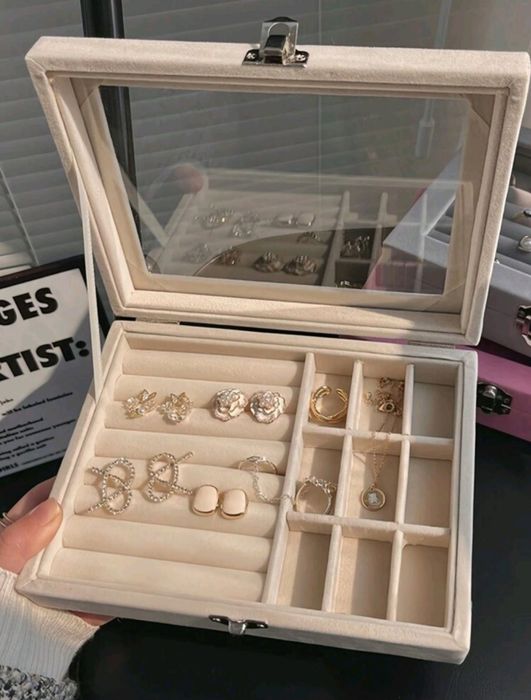 Чисто нова кутия за бижута