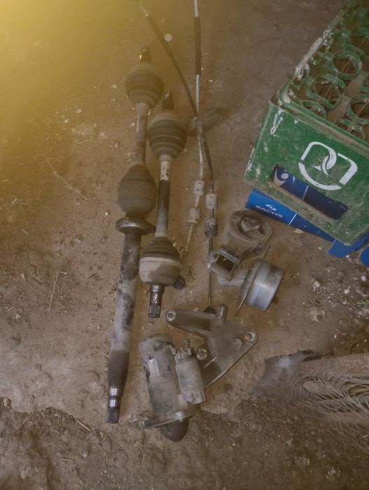 Vând planetare și cutie viteze manuala insignia