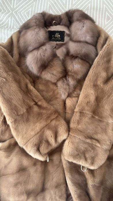 Продам норковую шубу