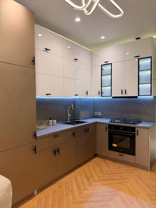 Шота Руставели 1-2/11/16 квартира люкс,, новостройка Вегас