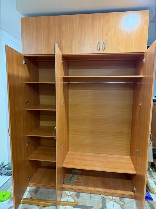 Шкаф срочно в хорошем состоянии