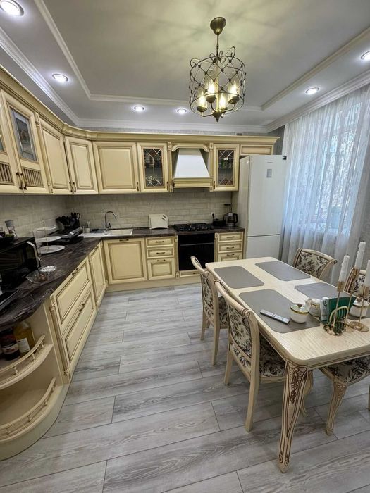 Продается 2 комн кв Сатпаева,16