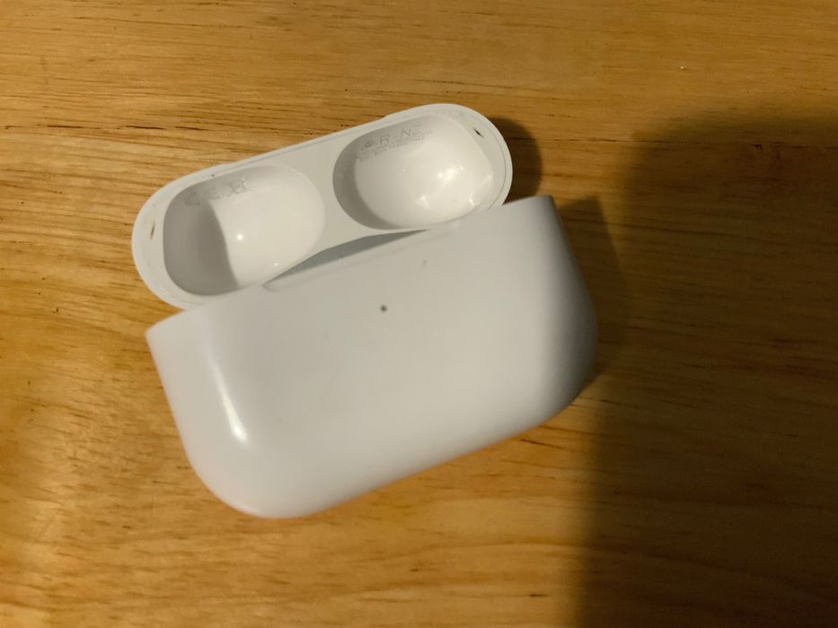 carcasa casti, cutie casti wireless Airpods pro 2