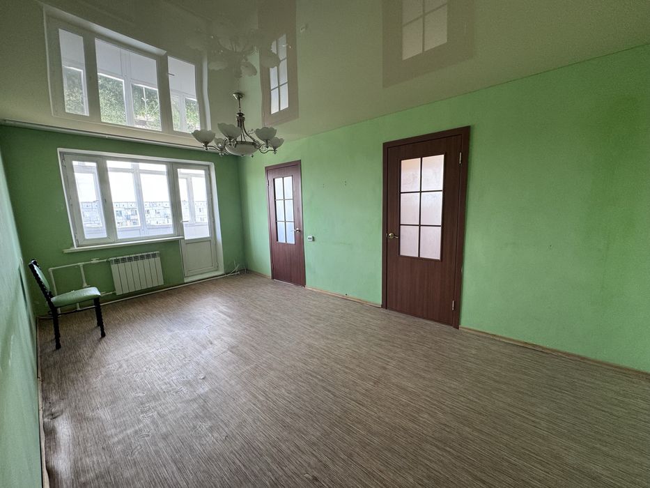 Продам 4-комнатную квартиру .