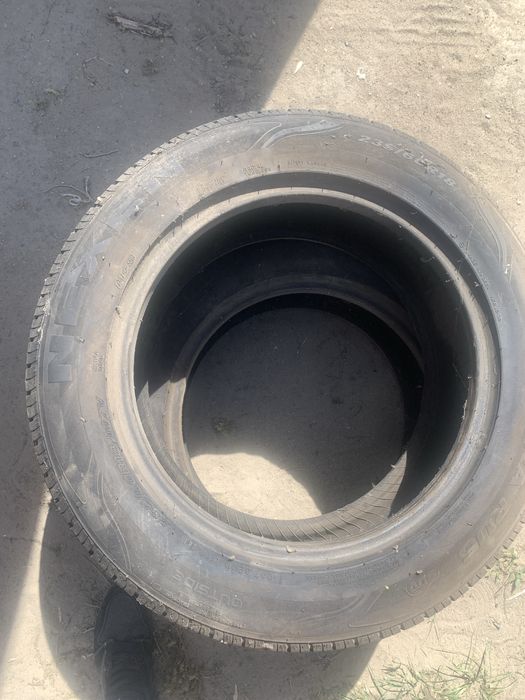 Продам 2 шины!!!