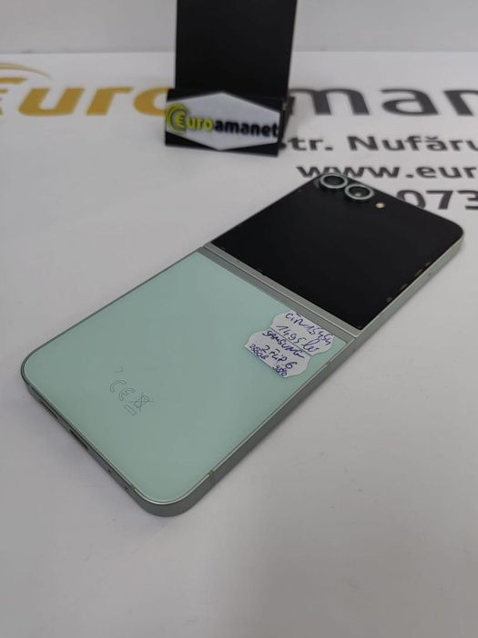 Telefon mobil Samsung Galaxy Z Flip6, 12GB RAM, 256GB-98 Bat -N-
