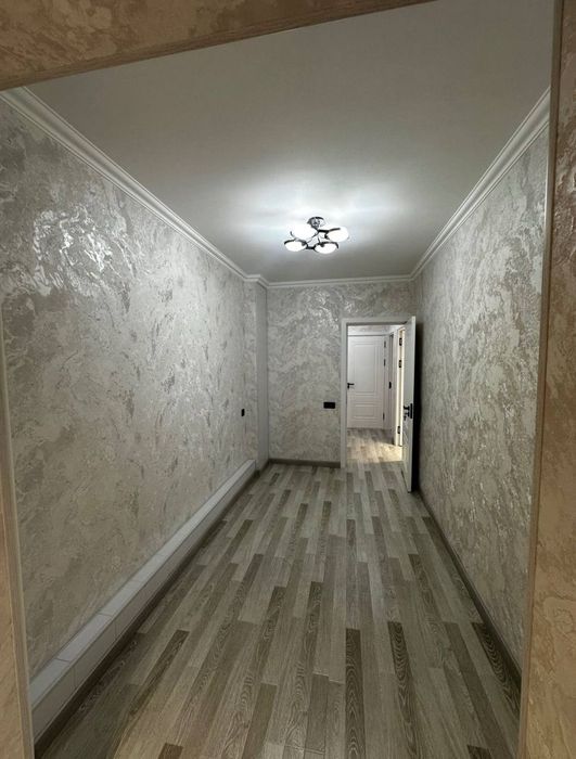 Квартира на Дружба народов -кафе Сой 2/2/4 общ пл 62м /77 серия