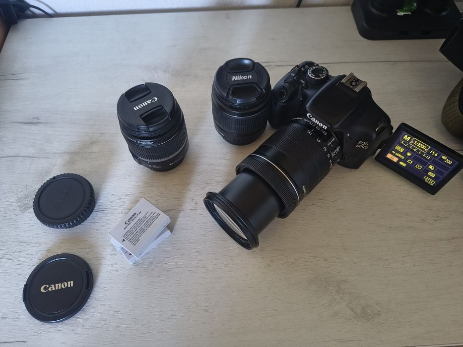 Cameră Canon 600d cu două obiective