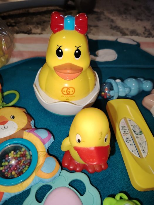 Разные погремушки.