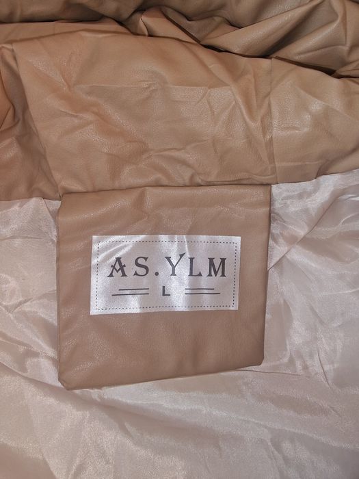 Продам пуховики (осень и зима)