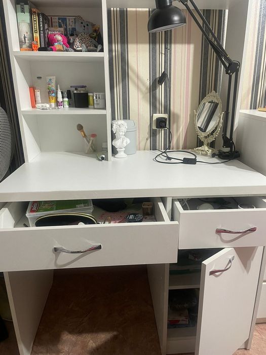 Школьный стол Продам