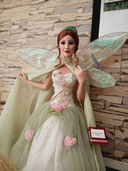 Порцеланова кукла Титания