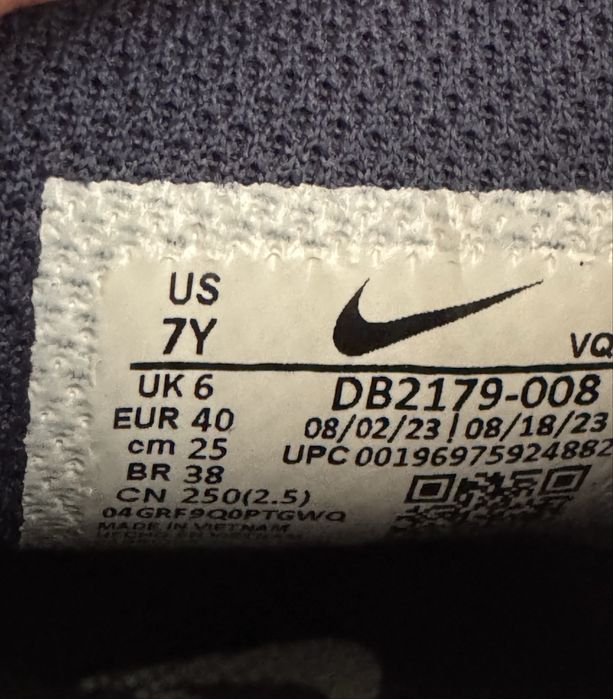 Високи кецове Nike,40-ти номер