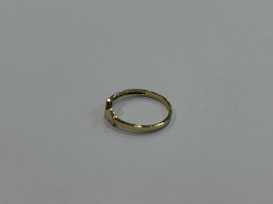 Златен пръстен 14К – 1.32 г – Нов