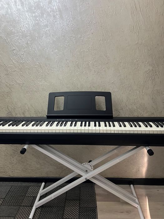 Продается пианино roland fp10