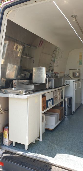 Inchiriere Food truck Mercedes Benz