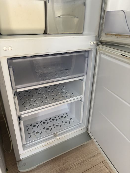 холодильник Бирюса