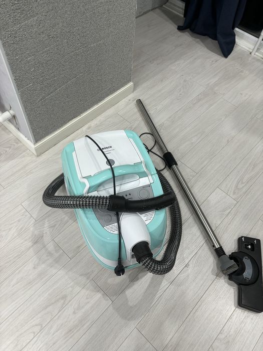Продается пылесос Bosch