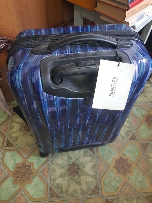 Чемодан на колесах маленький. Германия.