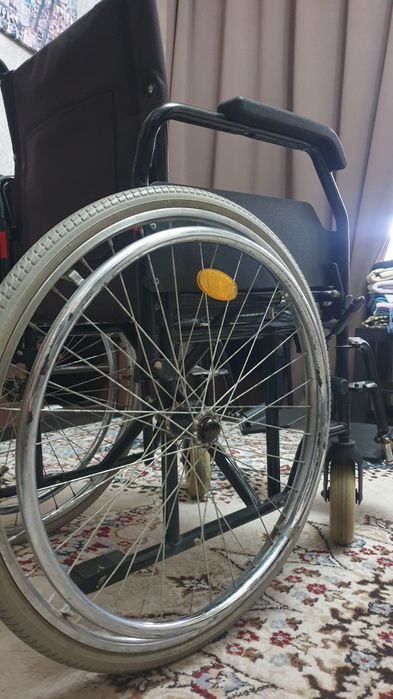 Инвалидная коляска
