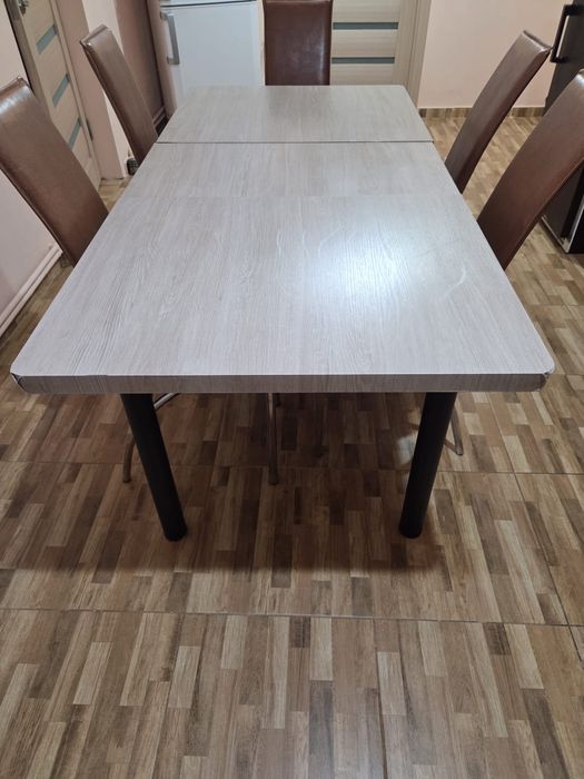 Masa pliabilă 4/6 persoane +scaune