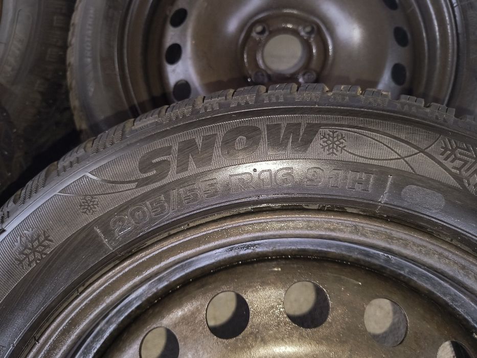 Set 4 roți de iarnă – jante oțel + anvelope Riken 205/55 R16