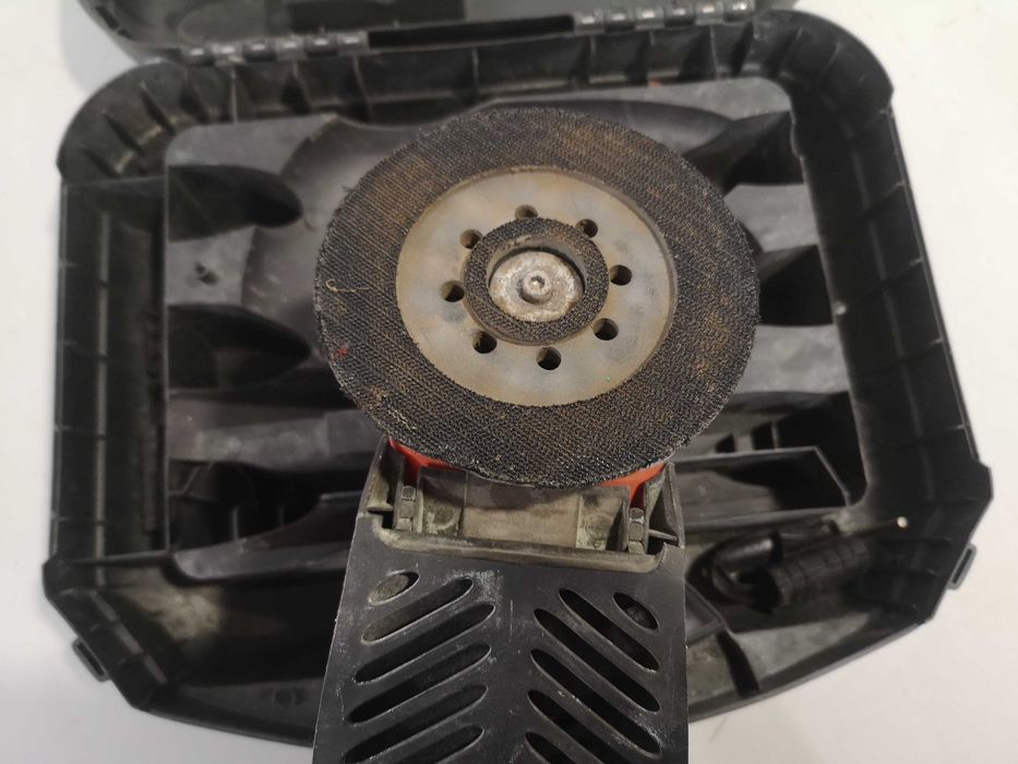 Ексцентрик шлайф - Black & Decker 170 W