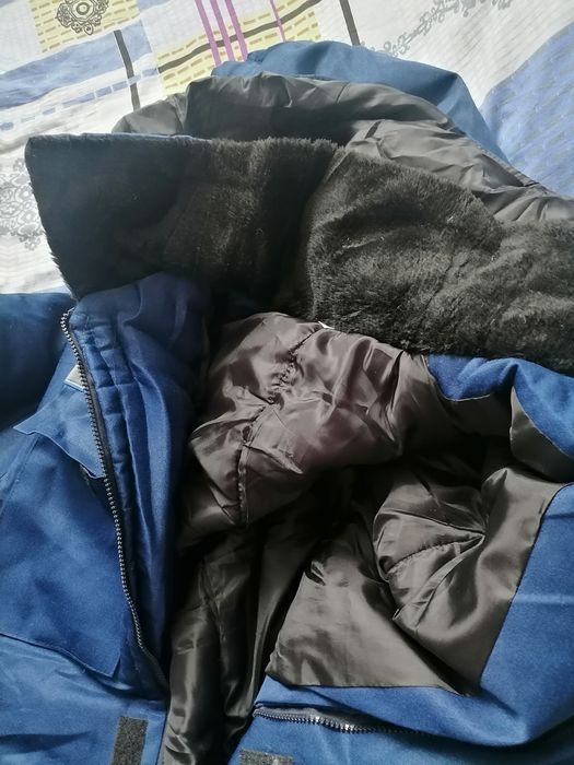 Продам тёплую спец одежду срочно