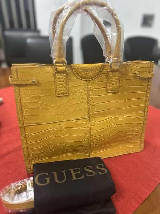 Geanta piele naturala Guess noua!